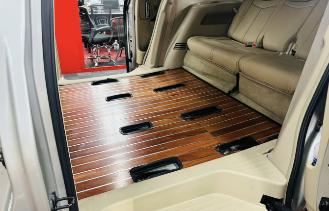 Nissan X-Terra Độ Sàn Gỗ - Ghế Limousine